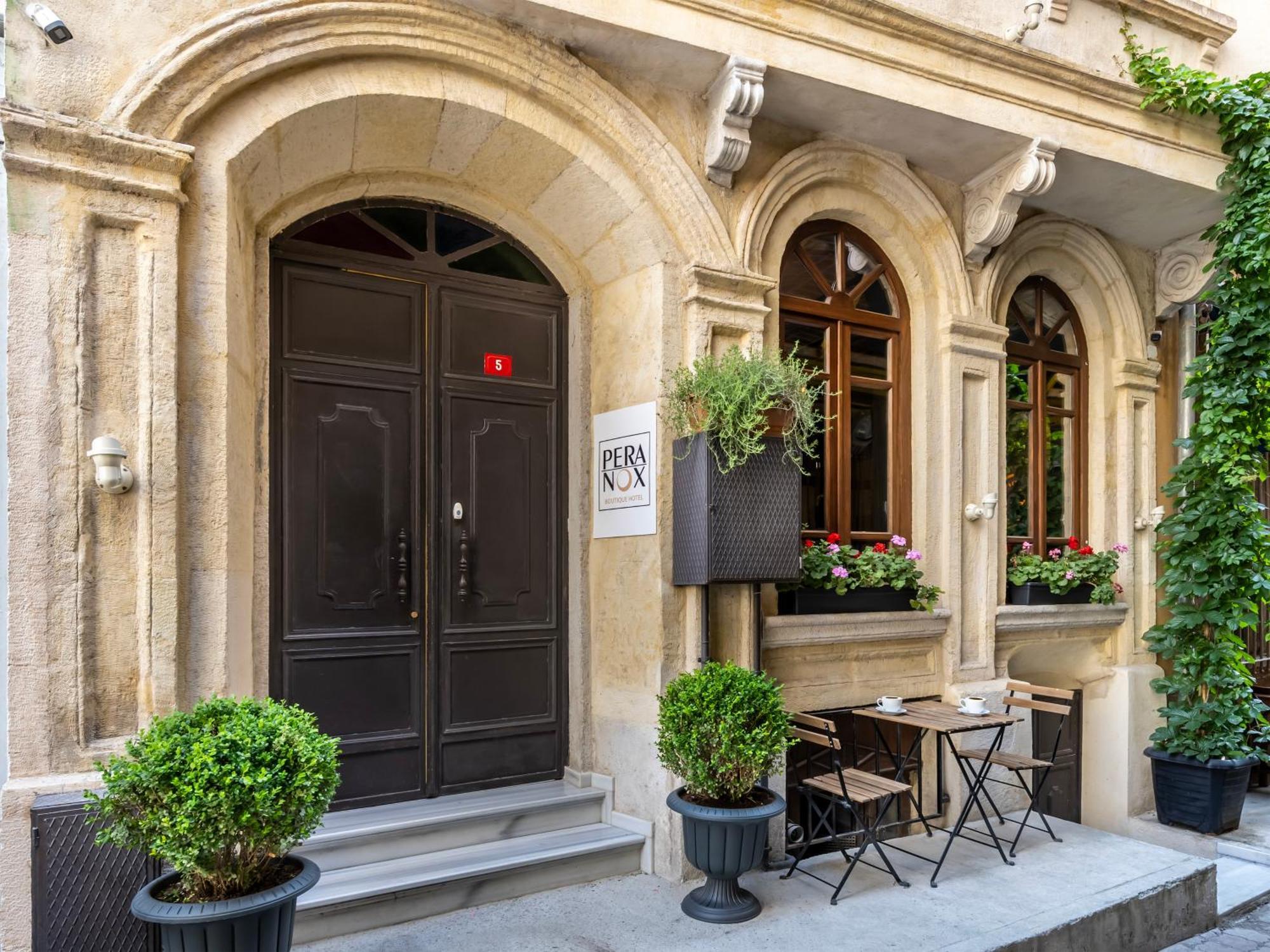 Peranox Boutique Hotel Istanbul Exteriör bild